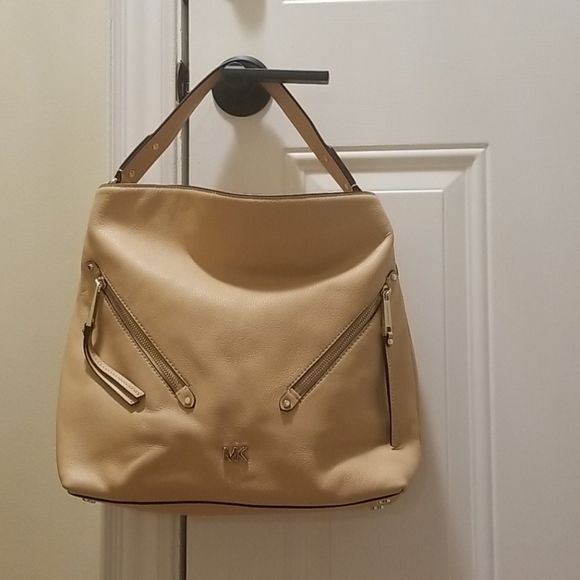 Michael Kors purse - Picture 10 of 12